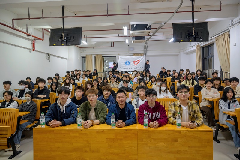 图2青协省赛培训大会合照.jpg
